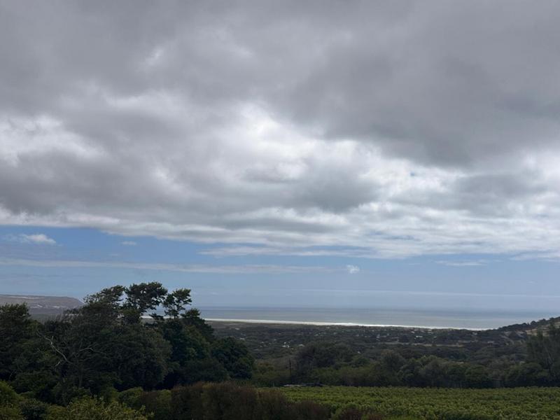 To Let 3 Bedroom Property for Rent in Noordhaven Western Cape